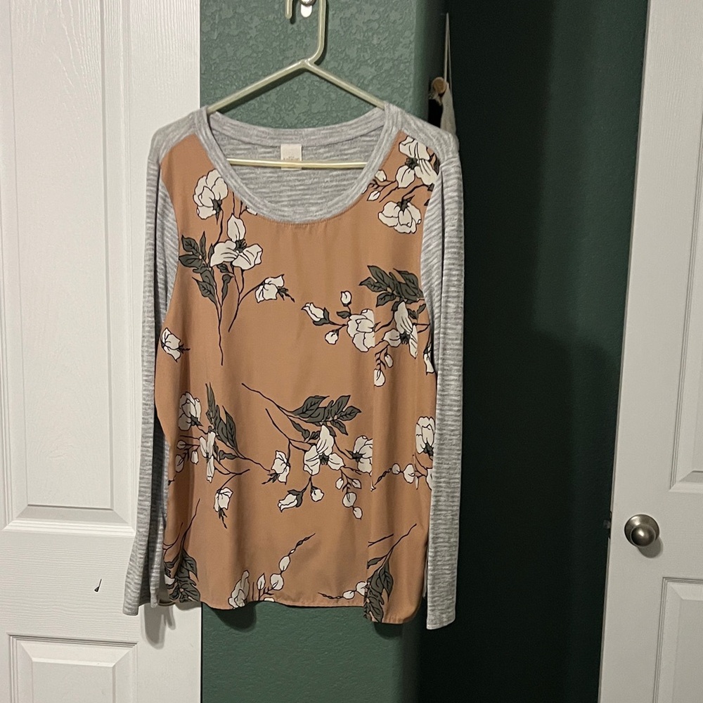 Kayleigh Floral Long Sleeve Women's Top size 1X